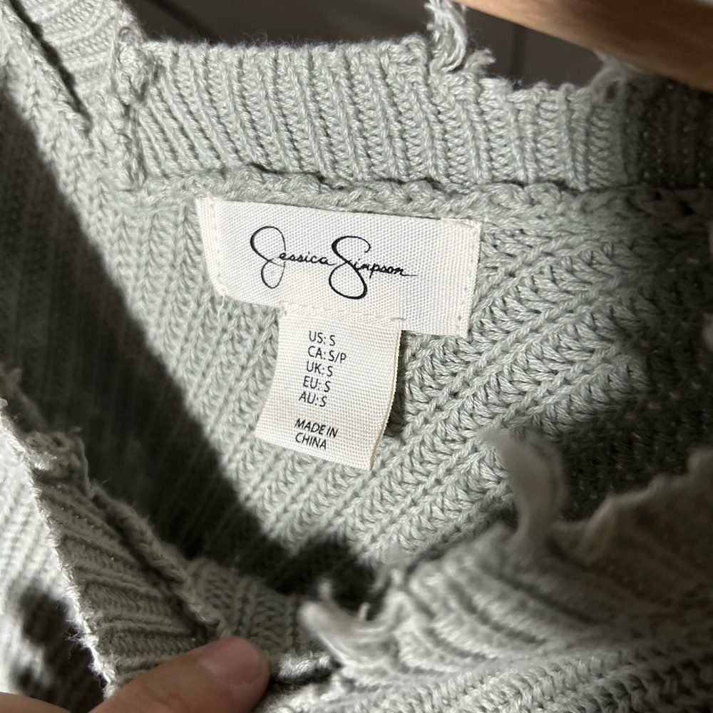 Jessica Simpson Cropped Light Green Sweater Ragged Edges Women’s Small - Picture 4 of 6